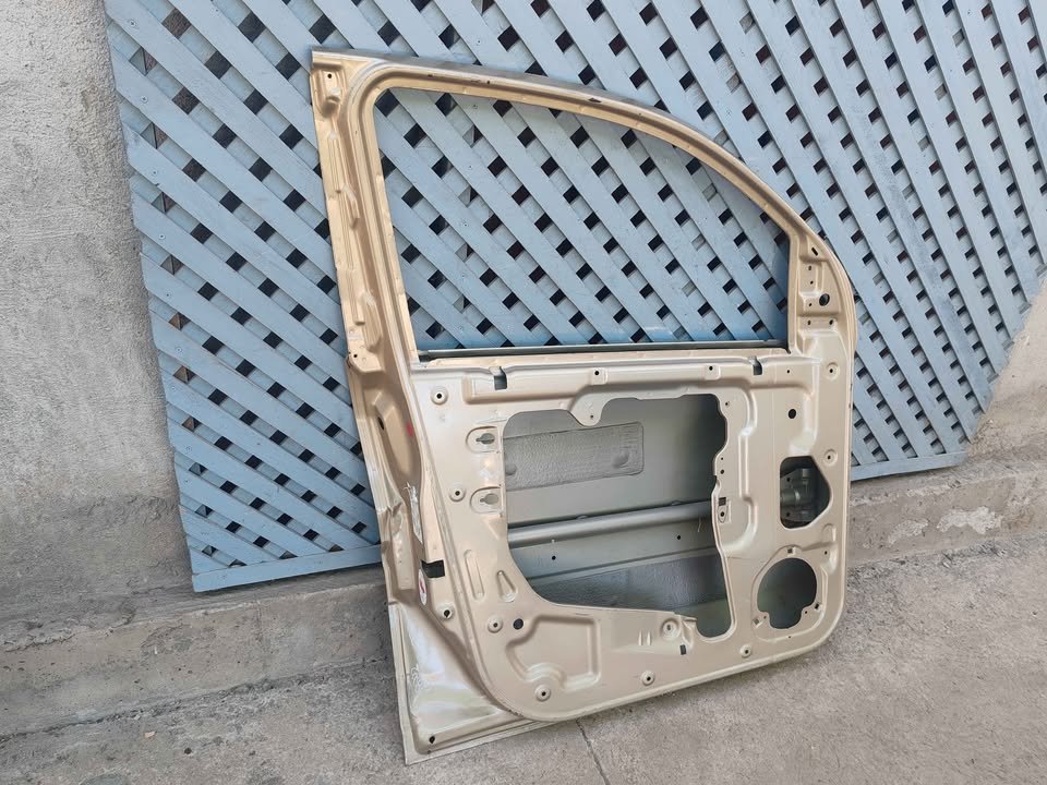 Puerta delantera izquierda Chevrolet Equinox 2005 - 2009 - Imagen 8