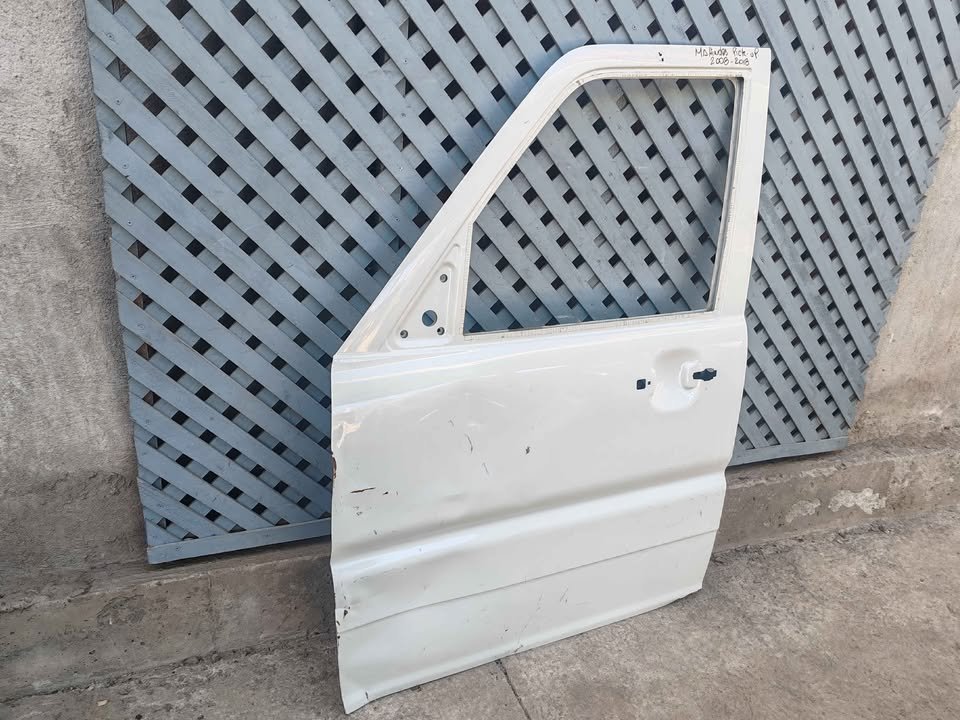 Puerta delantera izquierda Mahindra Pick Up 2008 - 2016 - Imagen 3