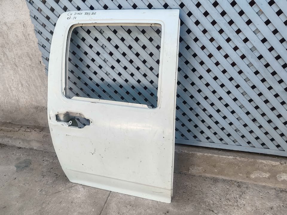 Puerta trasera derecha Chevrolet Dmax 2007 - 2014 - Imagen 6