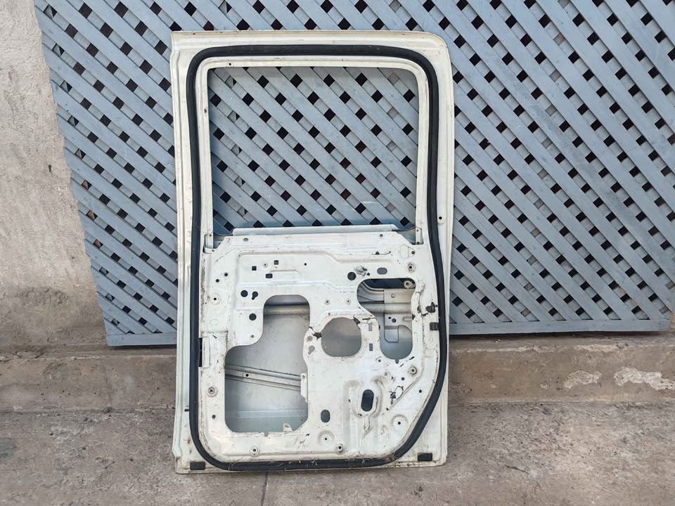 Puerta trasera derecha Chevrolet Dmax 2007 - 2014 - Imagen 9