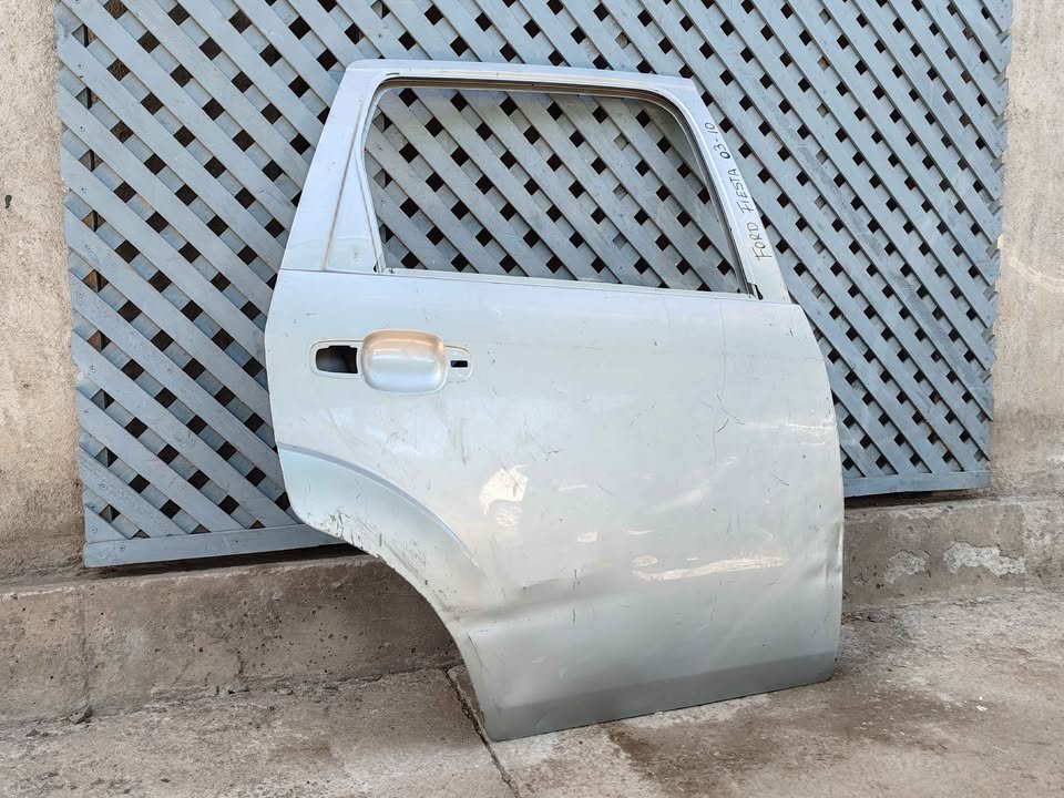 Puerta trasera derecha Ford Fiesta 2003 - 2010 - Imagen 3