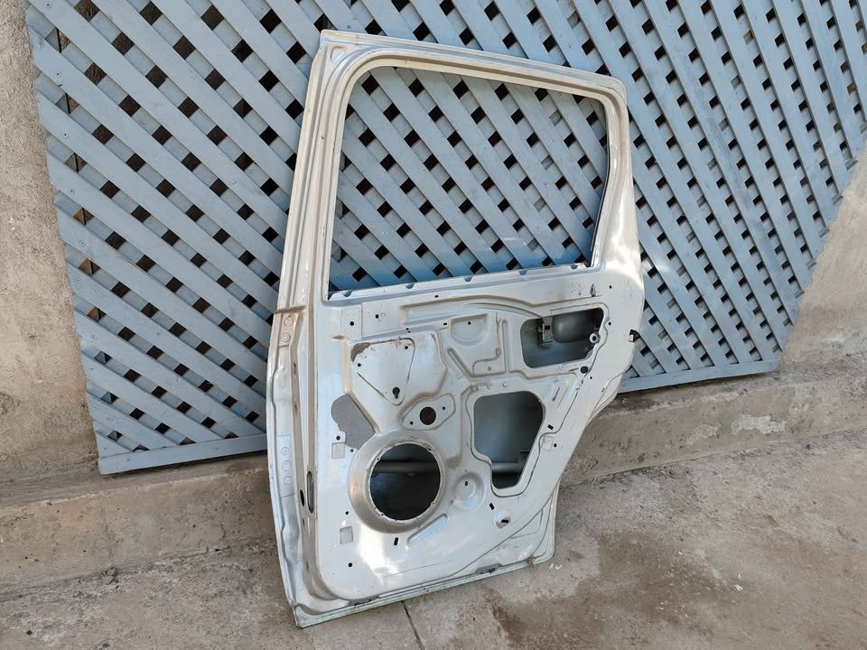 Puerta trasera derecha Ford Fiesta 2003 - 2010 - Imagen 6