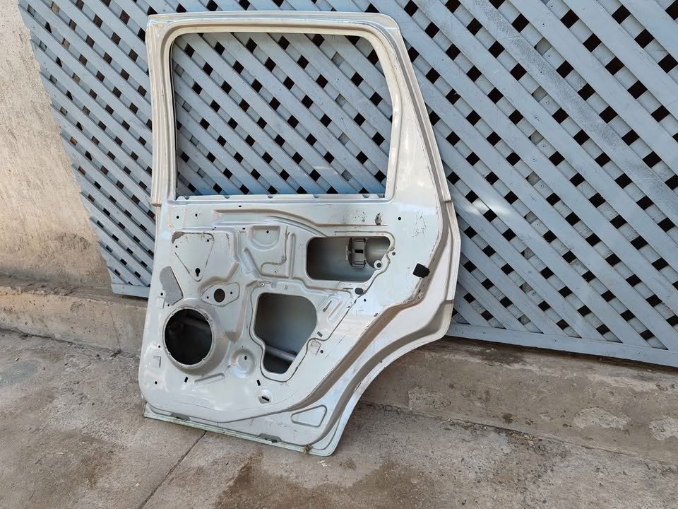 Puerta trasera derecha Ford Fiesta 2003 - 2010 - Imagen 7