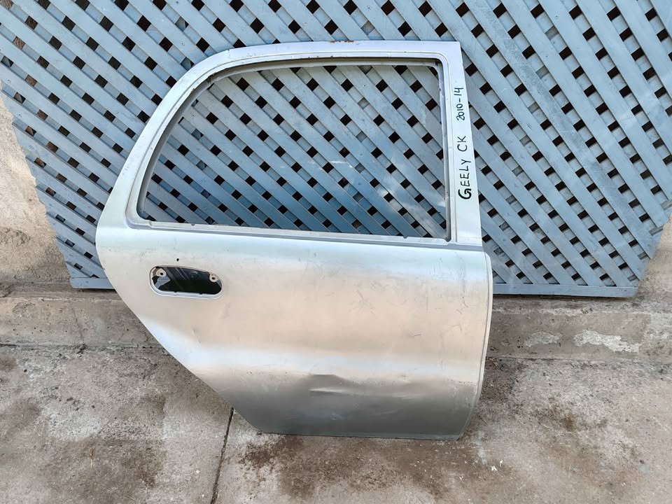 Puerta trasera derecha Geely CK 2010 - 2014 - Imagen 2