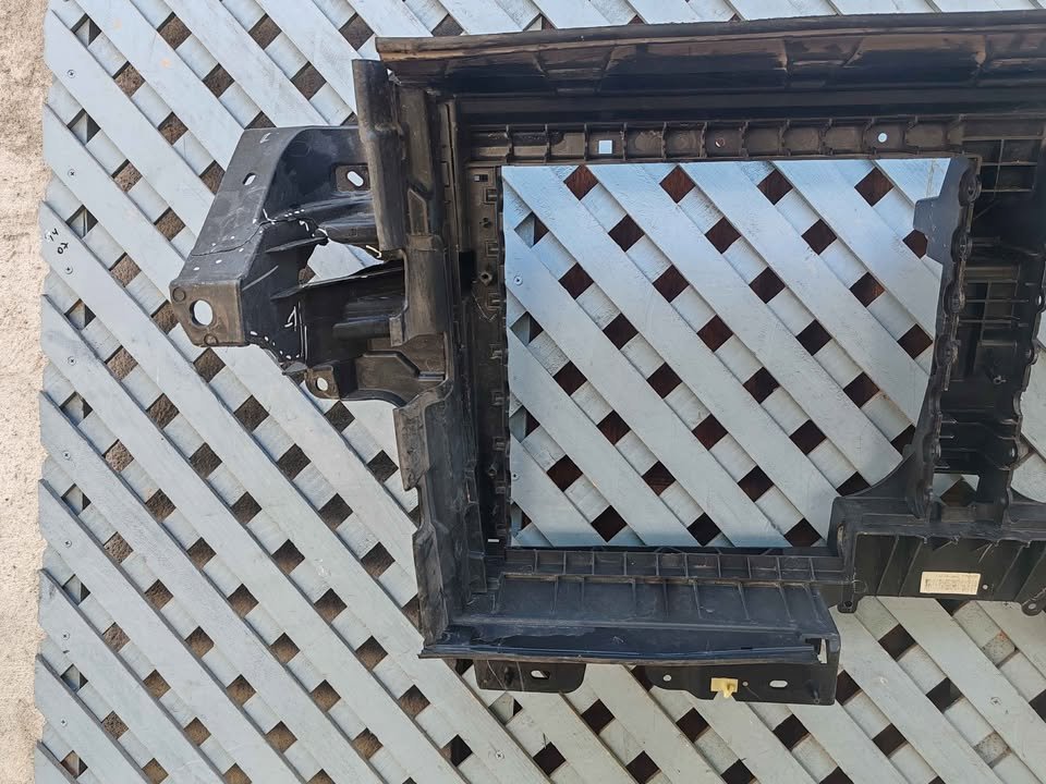 Frontal de radiador Ford Ranger 2020 - 2022 - Imagen 6