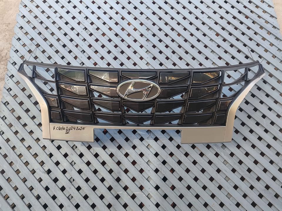 Máscara Hyundai Creta 2024 - 2025 (IV)