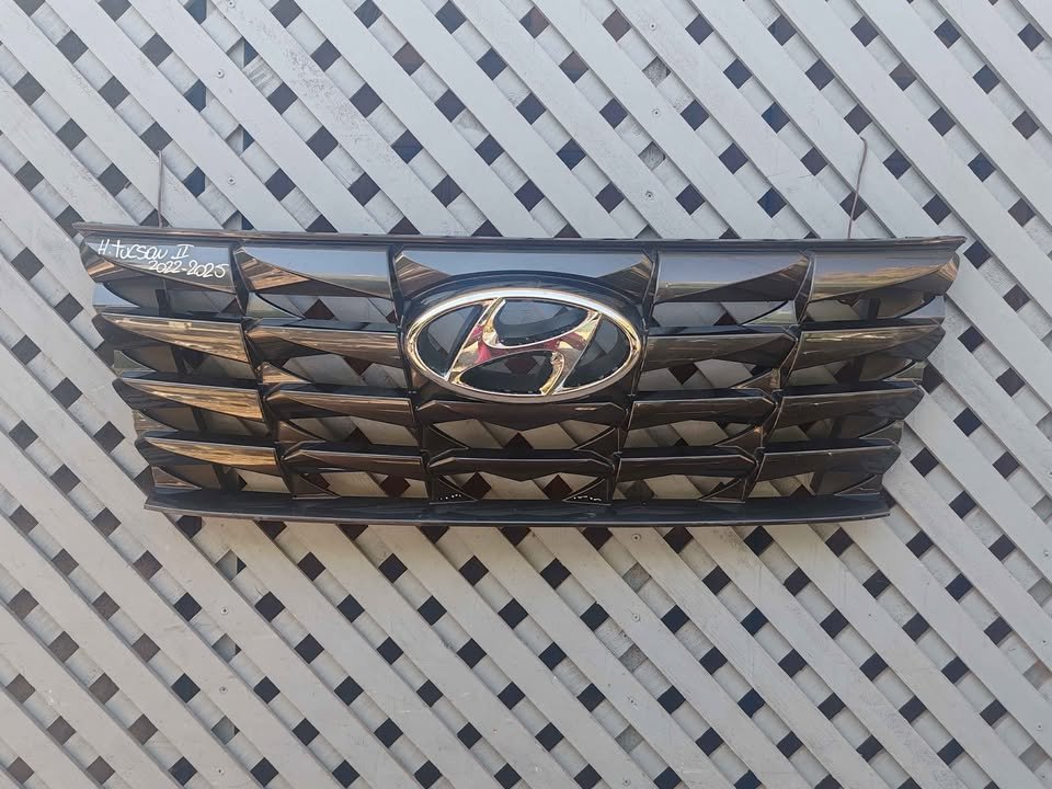 Máscara Hyundai Tucson 2022 - 2025