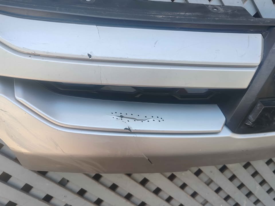 Máscara Mitsubishi L200 2019 - 2022 - Imagen 4