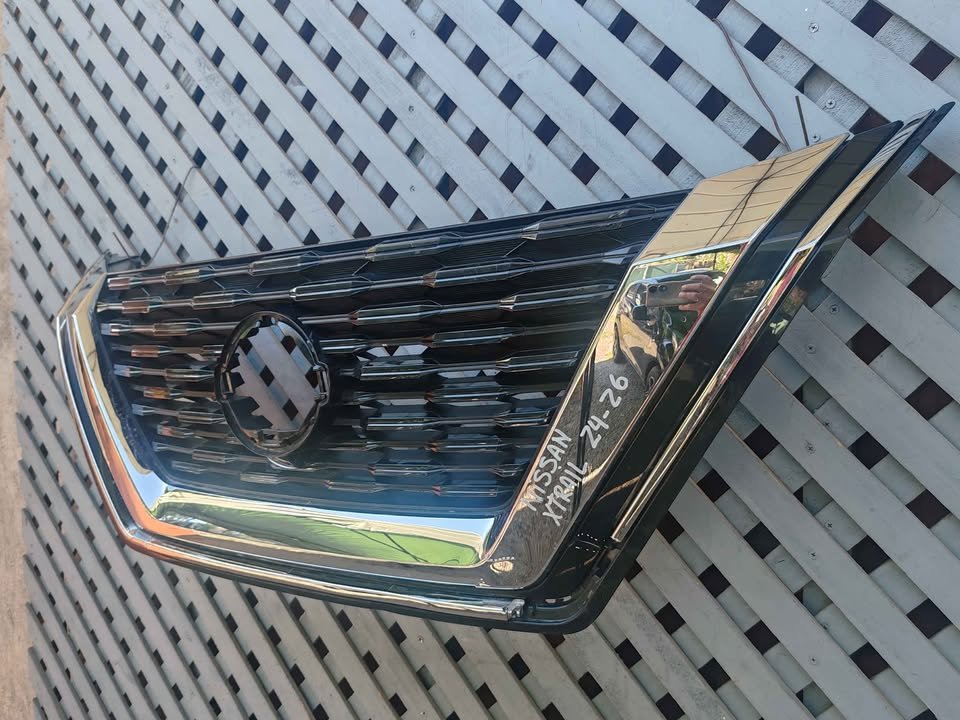 Máscara Nissan Xtrail 2023 - 2026 - Imagen 4