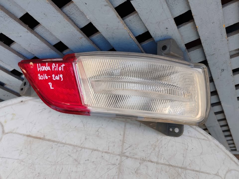Mica de parachoque trasero derecho Honda Pilot 2016 - 2019 - Imagen 2