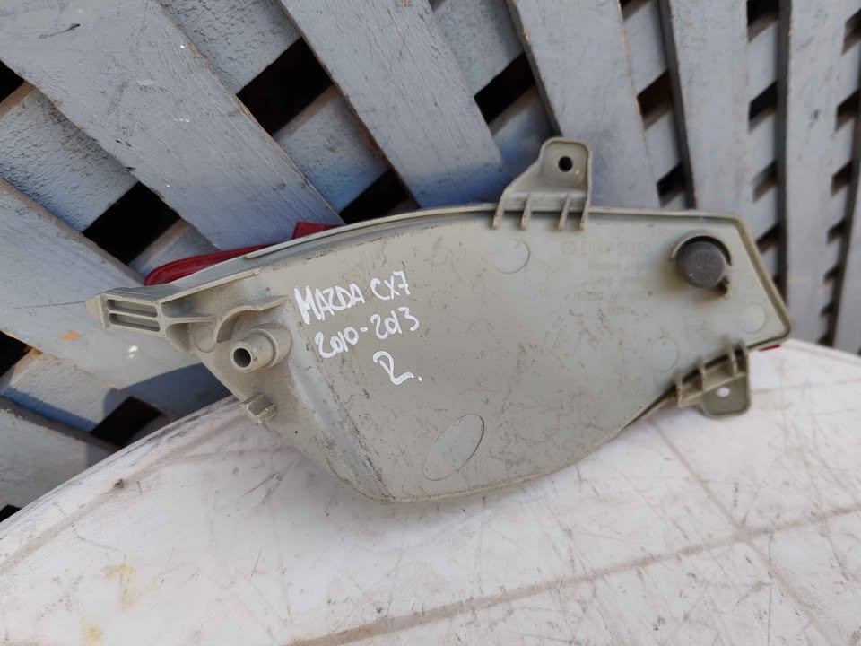 Mica de parachoque trasero derecho Mazda CX7 2010 - 2013 - Imagen 4