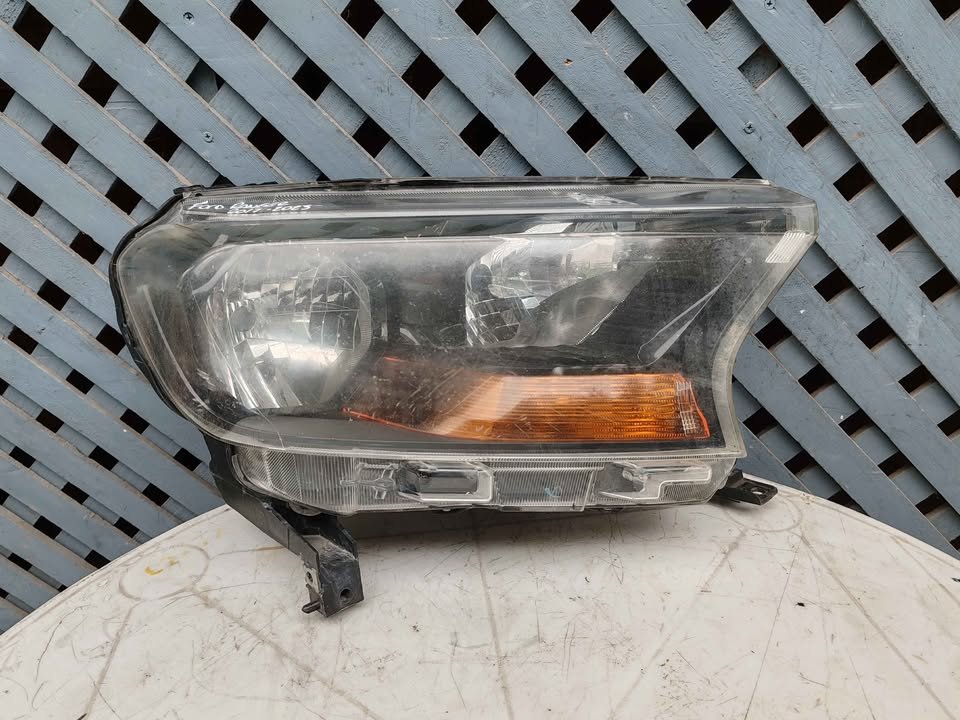 Óptico derecho Ford Ranger 2017 - 2023