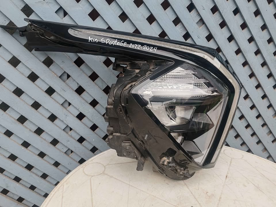 Óptico derecho Kia Sportage 2022 - 2024 - Imagen 2