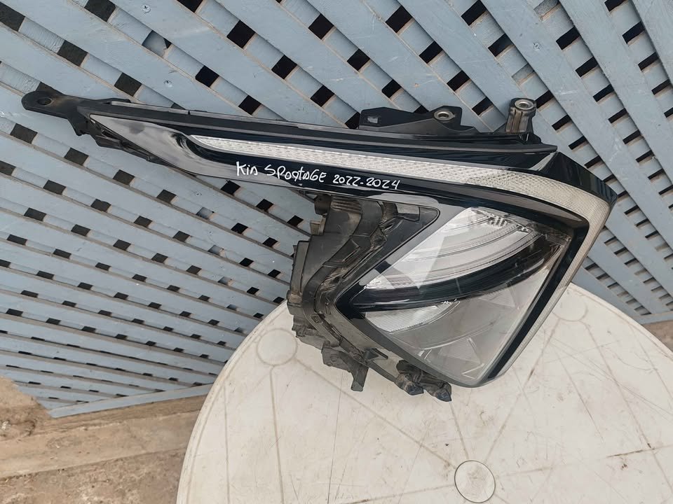 Óptico derecho Kia Sportage 2022 - 2024 - Imagen 3