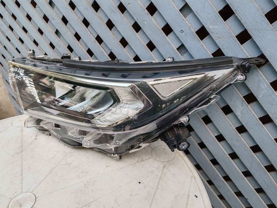 Óptico izquierdo Toyota RAV 4 2019 - 2025 - Imagen 3
