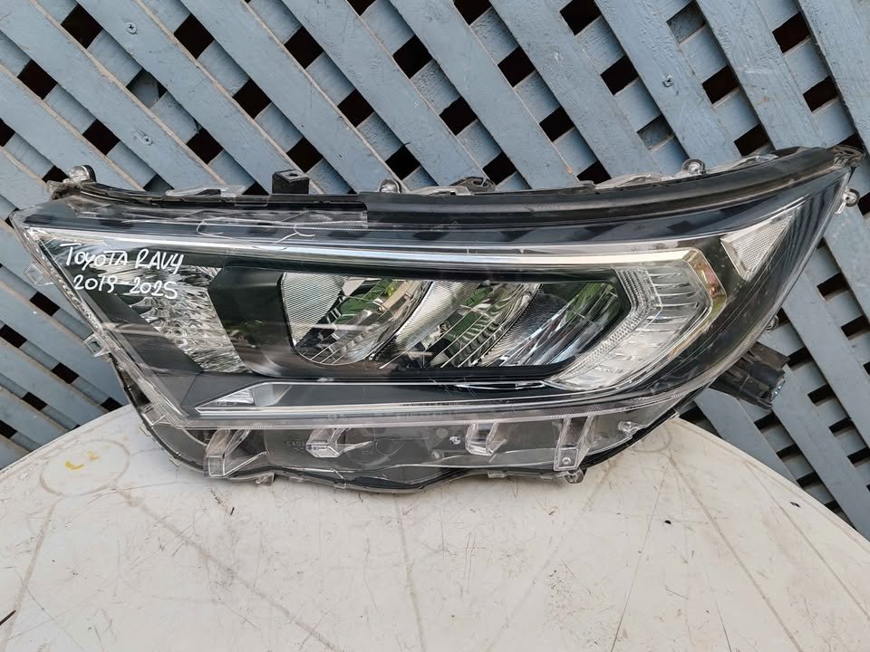 Óptico izquierdo Toyota RAV 4 2019 - 2025 - Imagen 4