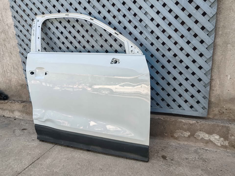 Puerta delantera derecha Audi Q2 2019 - 2025 - Imagen 5