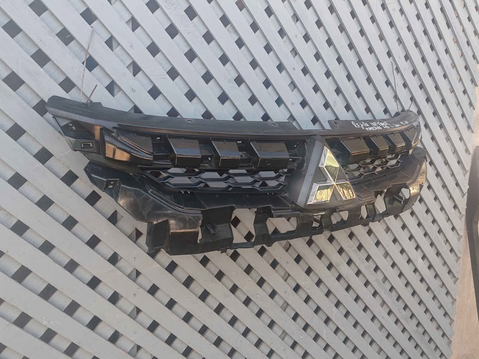 Rejilla de máscara Mitsubishi L200 2019 - 2022 - Imagen 3