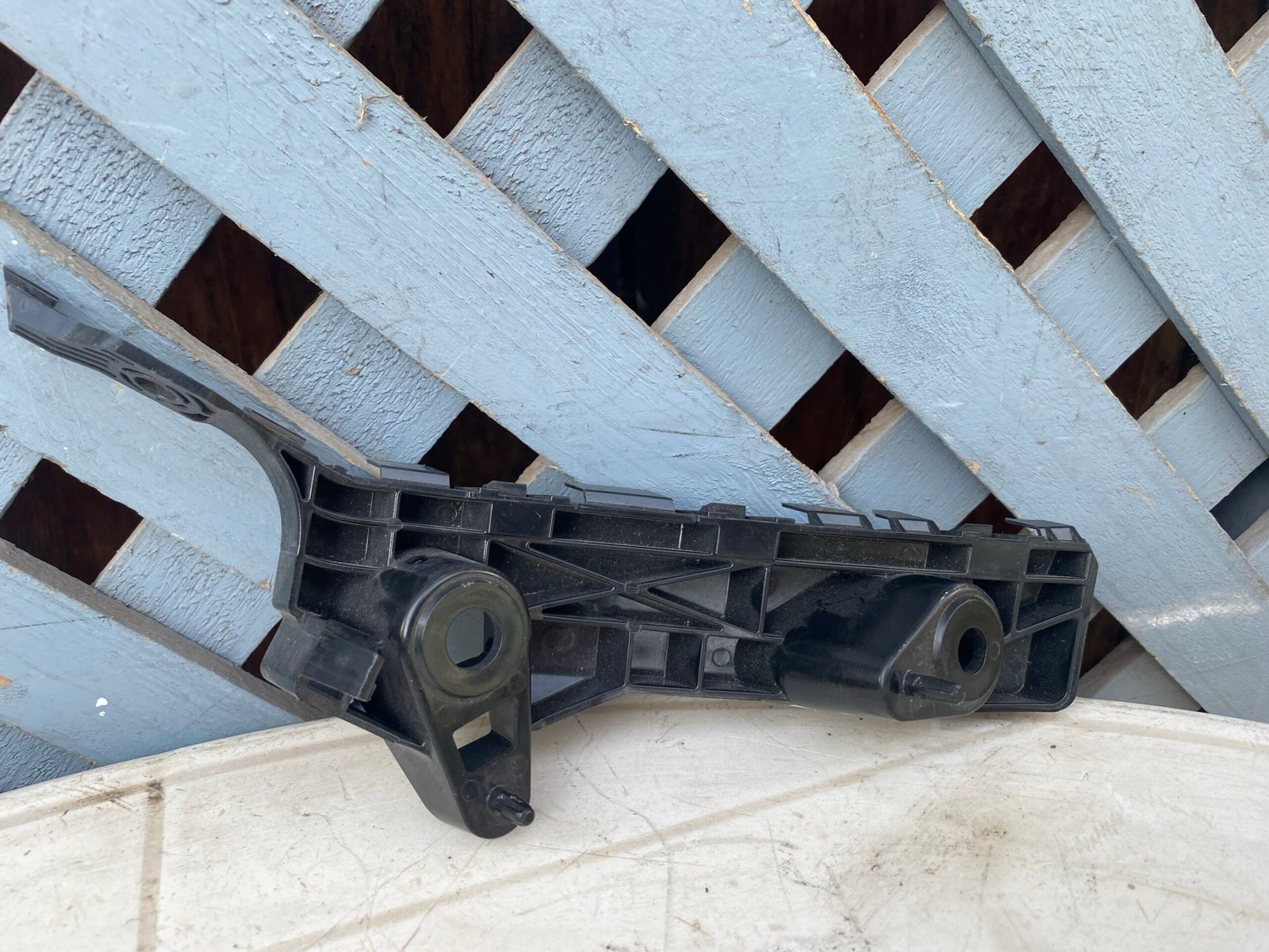 Mensula delantera izquierda Mazda 3 2014 - 2020 - Imagen 2
