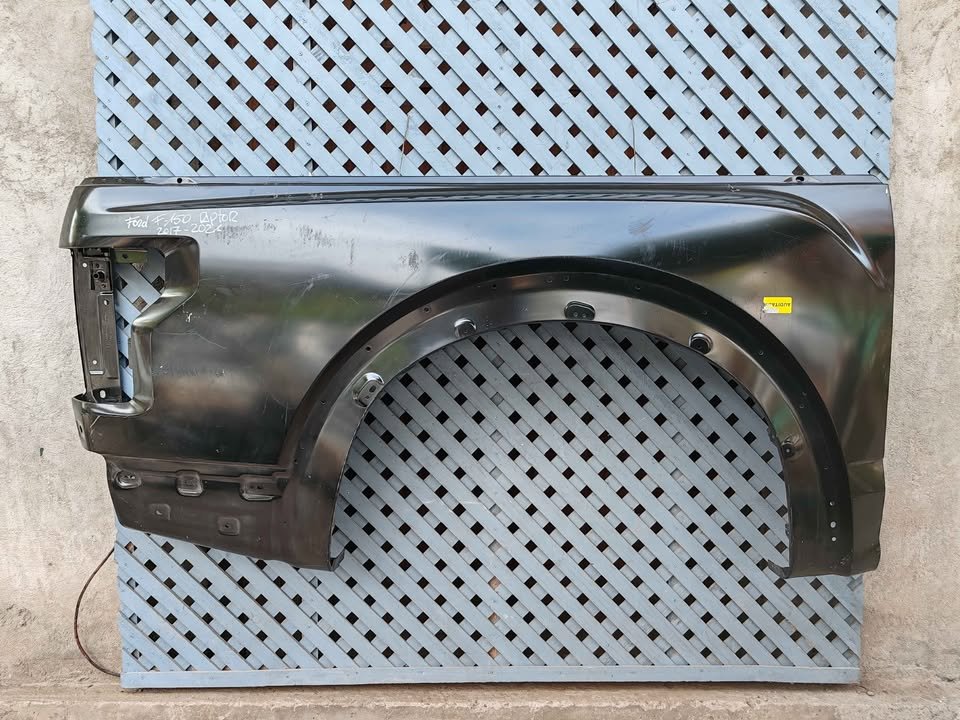 Costado trasero derecho Ford F150 raptor 2017 - 2021