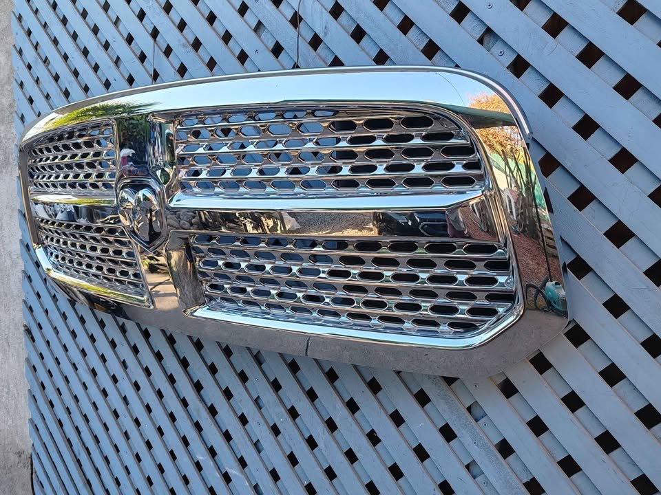 Máscara Dodge Ram 1500 2013 - 2018 - Imagen 3