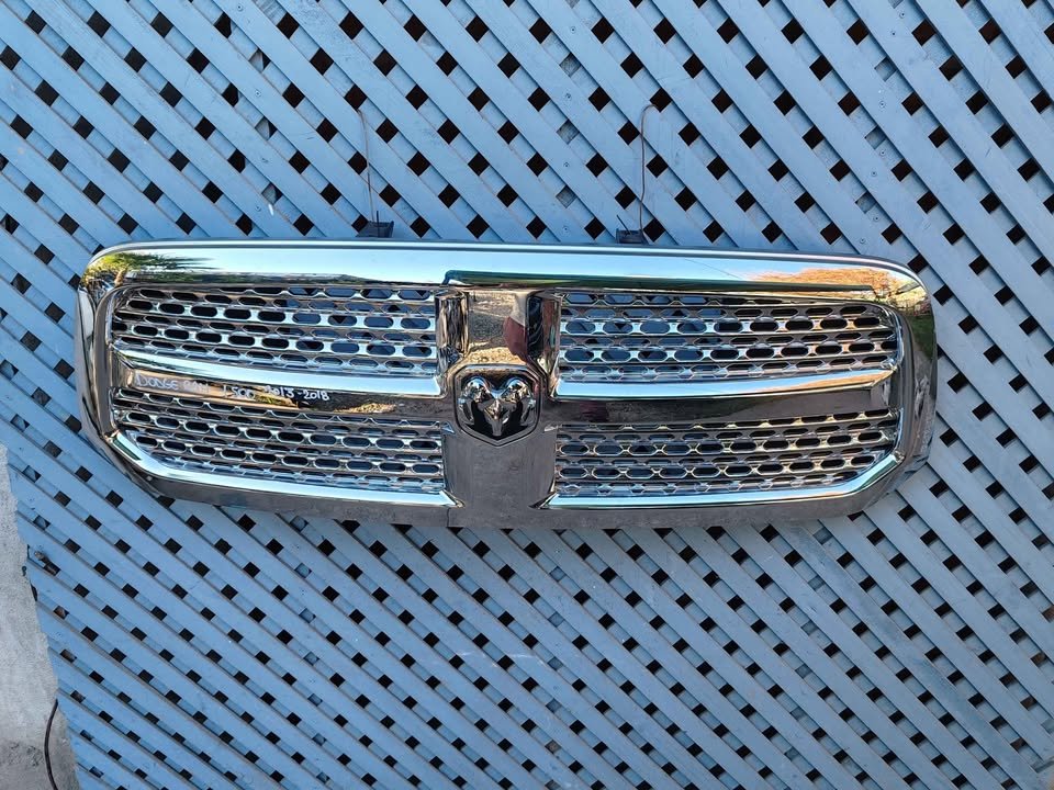 Máscara Dodge Ram 1500 2013 - 2018 - Imagen 4