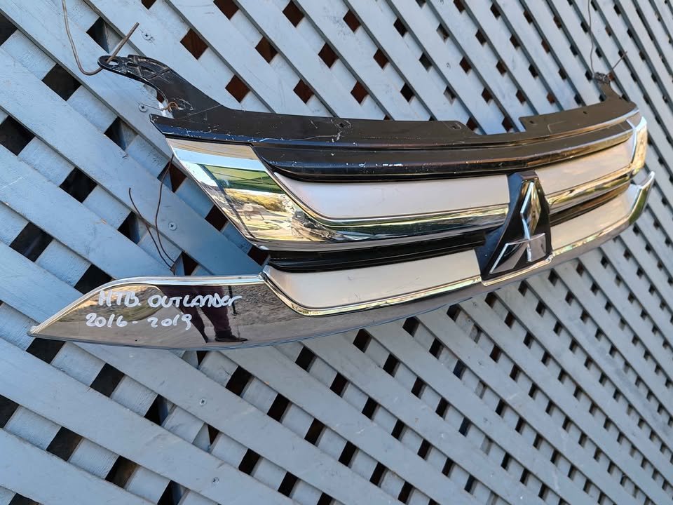Máscara Mitsubishi Outlander 2016 - 2019 - Imagen 2