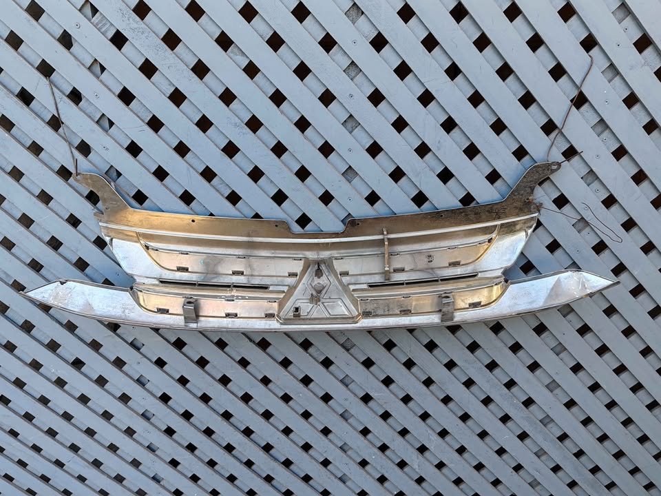 Máscara Mitsubishi Outlander 2016 - 2019 - Imagen 8