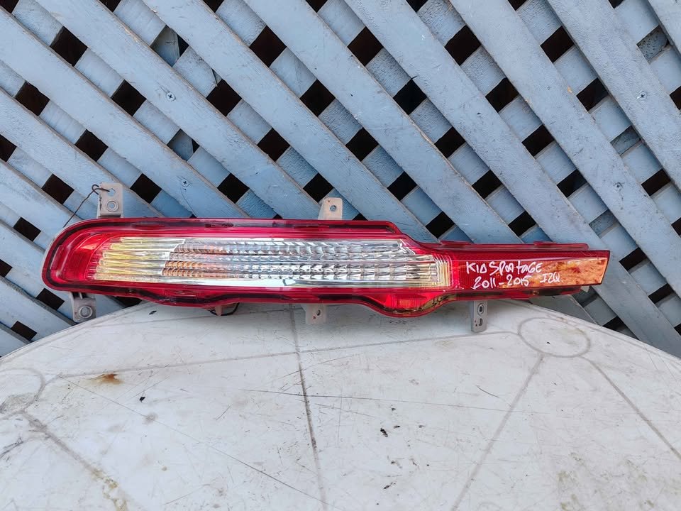 Mica o foco de parachoque trasero izquierdo Kia Sportage 2011 - 2015