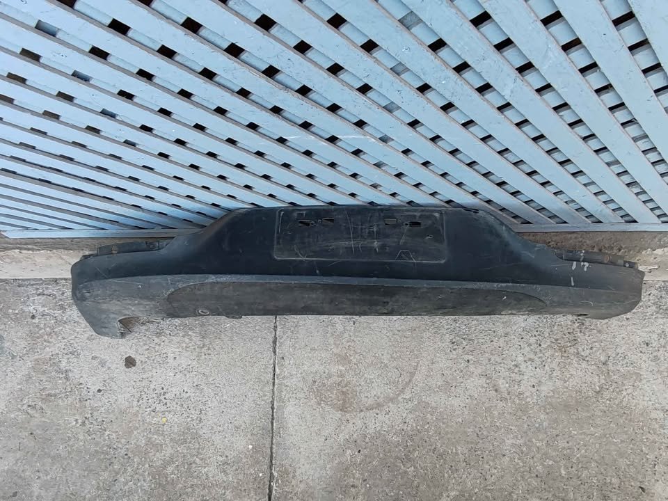 Moldura de parachoque trasero Kia Rio 4 2015 - 2017