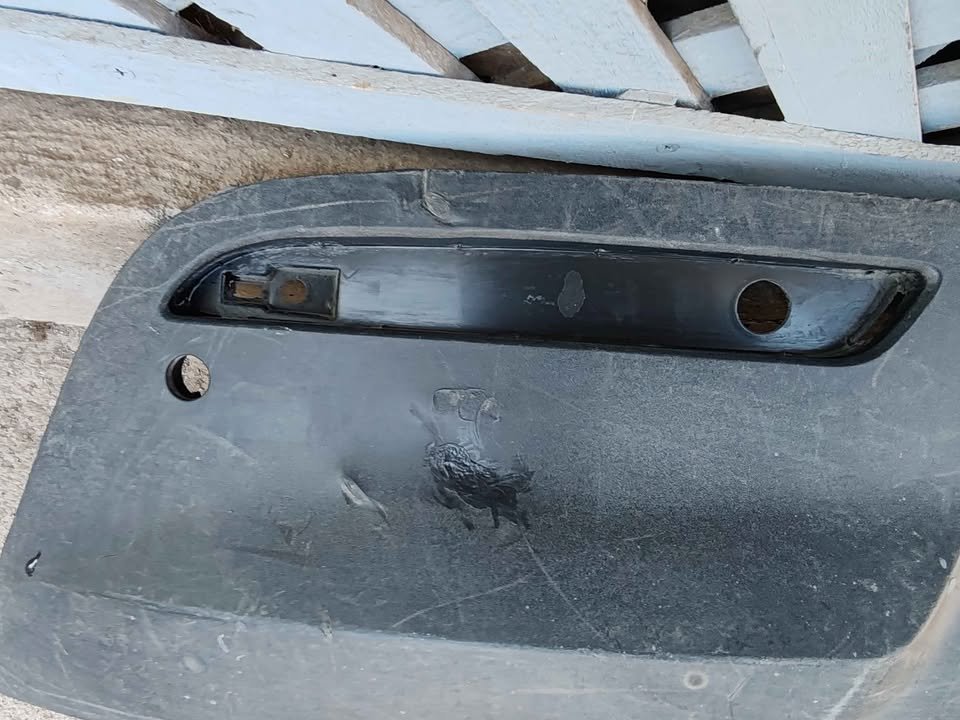 Moldura de parachoque trasero Kia Rio 5 2018 - 2021 - Imagen 3