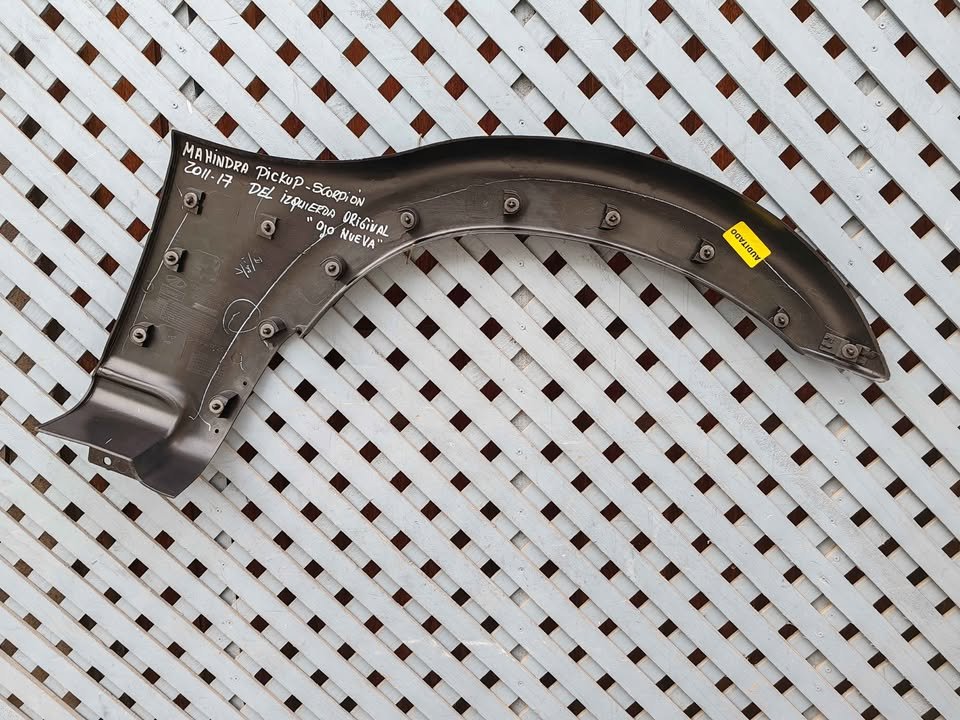 Moldura delantera izquierda Mahindra Scorpio 2011 - 2019 - Imagen 5