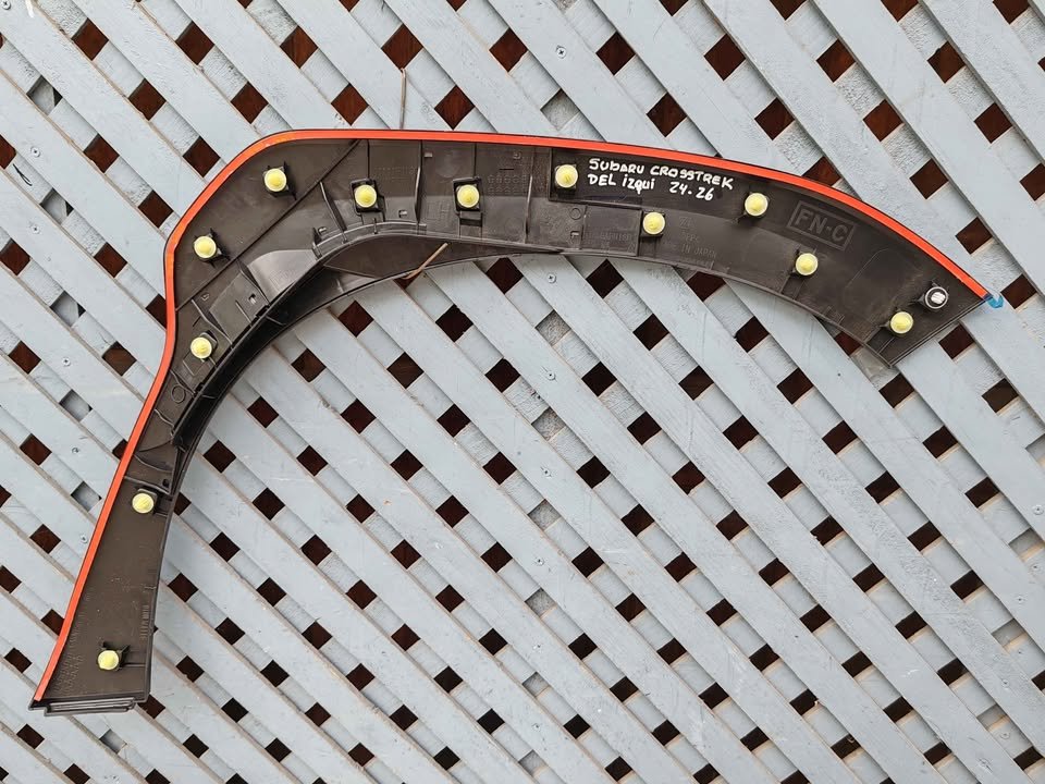 Moldura delantera izquierda Subaru Crosstek 2024 - 2026 - Imagen 6