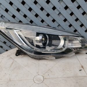 Óptico derecho MG 3 led malo 2020 - 2023
