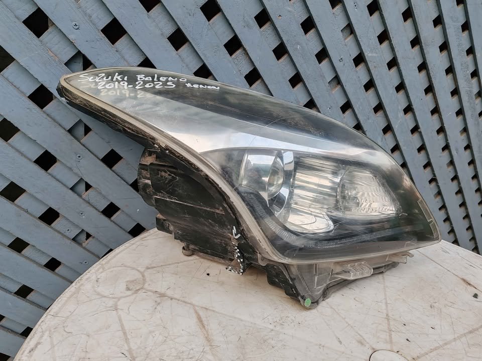 Óptico derecho Suzuki Baleno Xenon 2019 - 2023 - Imagen 2