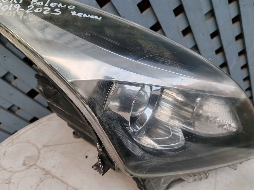 Óptico derecho Suzuki Baleno Xenon 2019 - 2023 - Imagen 4