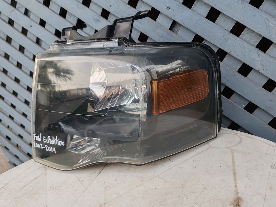 Óptico izquierdo Ford Expedition 2007 - 2014 - Imagen 3