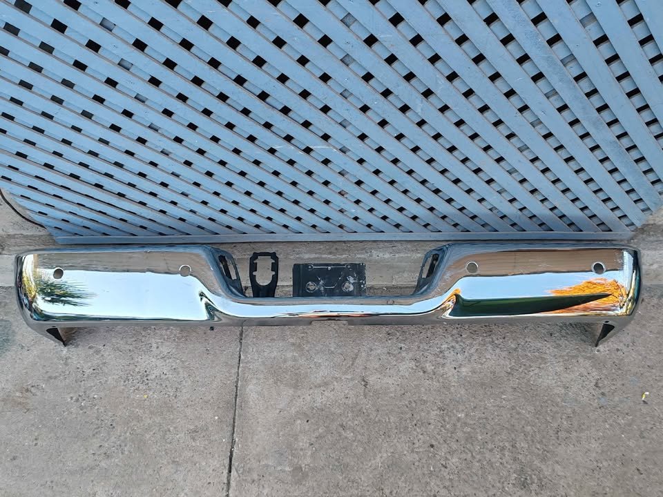 Parachoque trasero Dodge Ram 1500 2013 - 2018