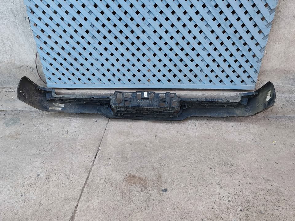 Parachoque trasero Dodge Ram 1500 2019 - 2024 - Imagen 9