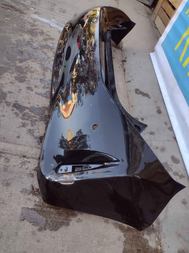 Parachoque trasero Toyota Prius C 2018 - 2020 - Imagen 2
