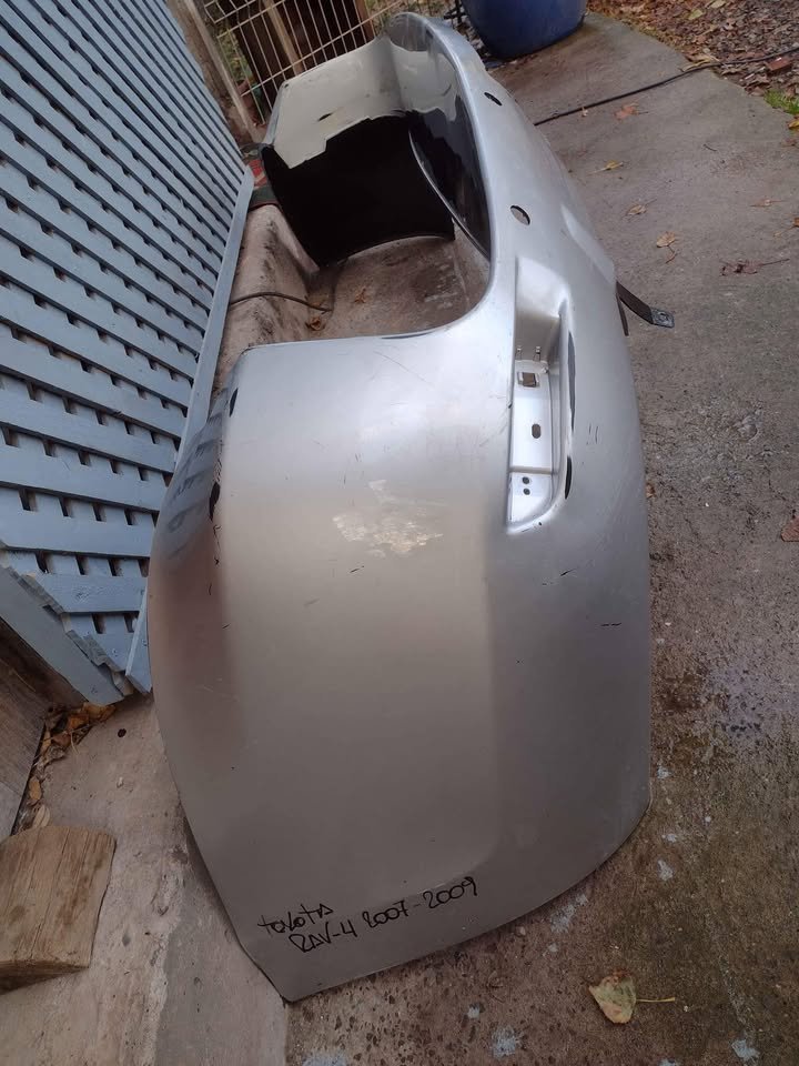 Parachoque trasero Toyota RAV4 2007 - 2009 - Imagen 3