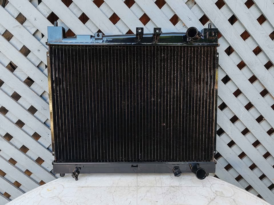 Radiador de agua Toyota Yaris 2000 - 2015