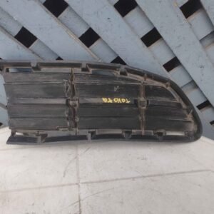 Tapa de rejilla de parachoque izquierda Toyota RAV4 2012 - 2015