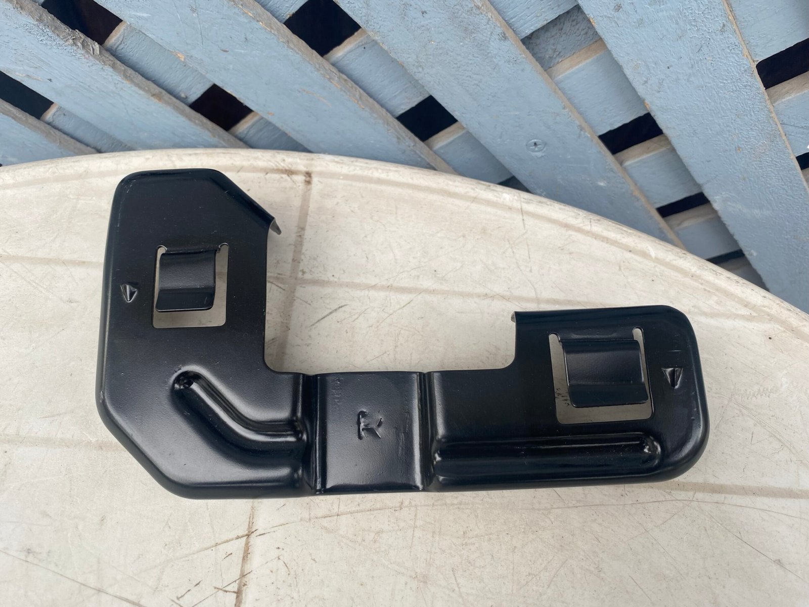 Mensula delantera derecha Hyundai Tucson 2005 - 2010