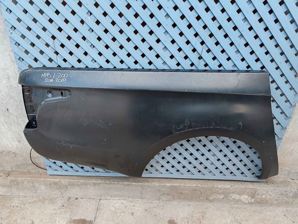 Costado trasero derecho Mitsubishi L200 2016 - 2018 - Imagen 2
