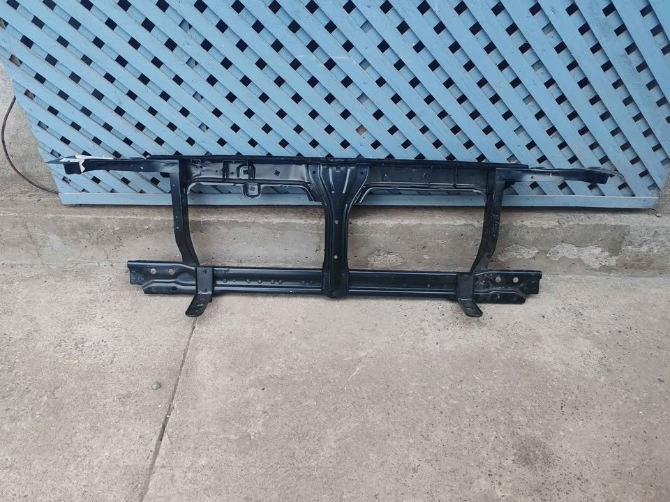 Frontal Nissan Navara 2008 - 2014 - Imagen 7