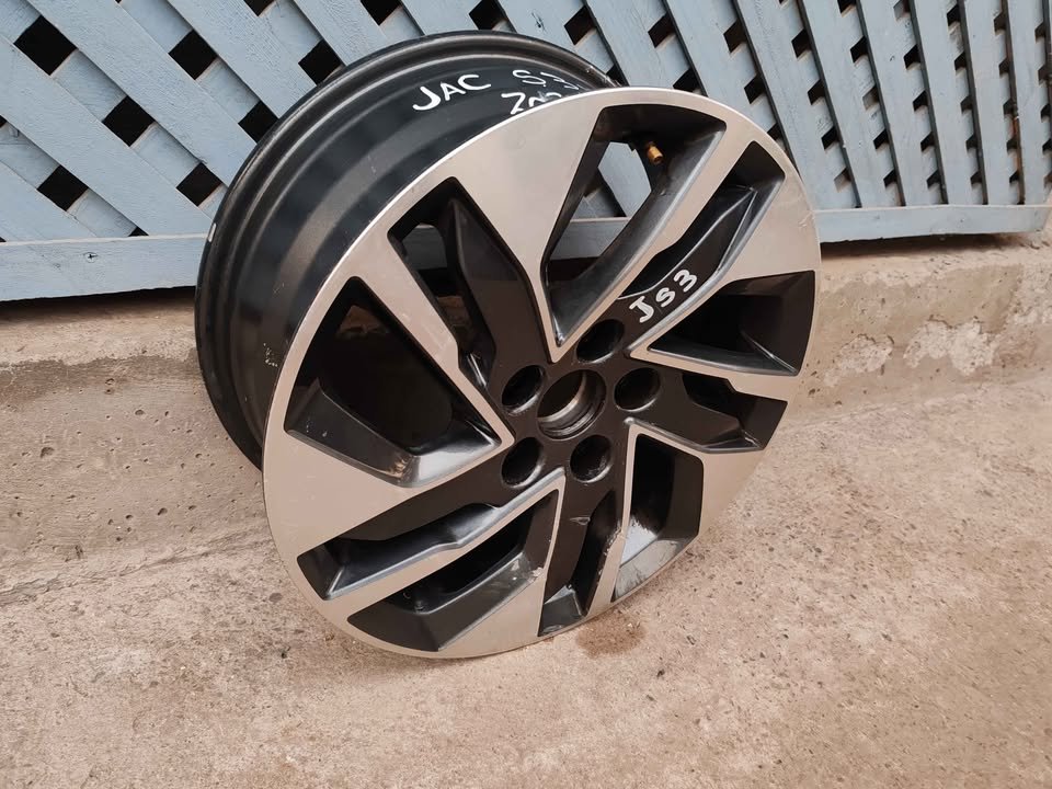 Llanta JAC JS3 2021 - 2024 - Imagen 2