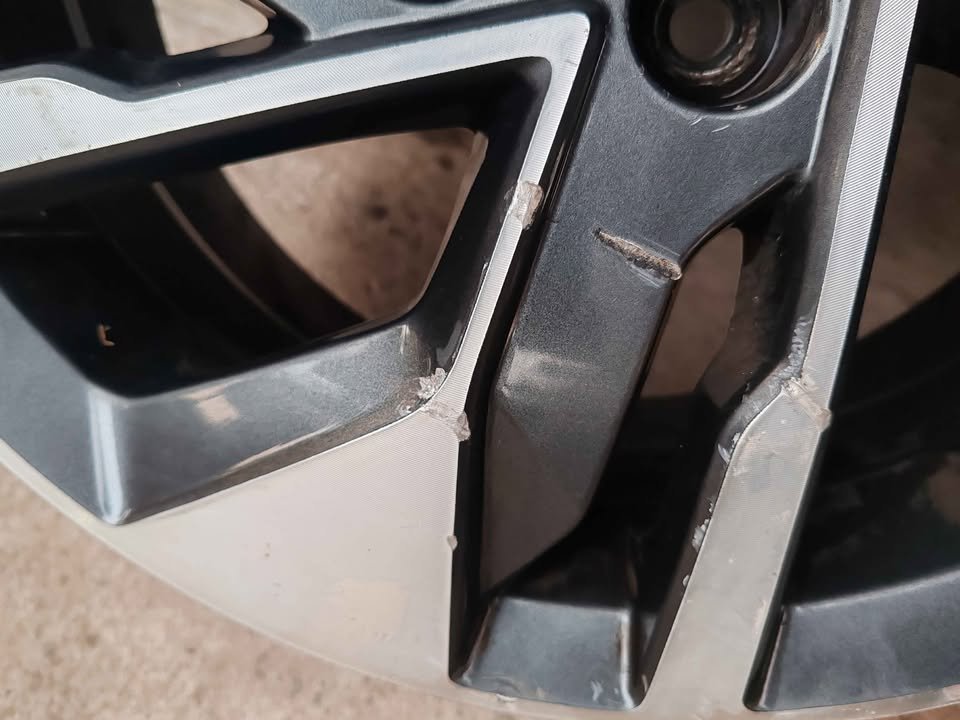 Llanta JAC JS3 2021 - 2024 - Imagen 4