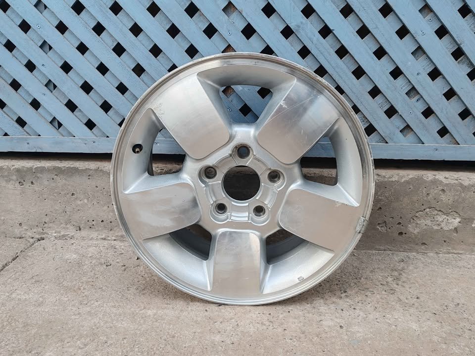 Llanta Jeep Grand Cherokee 2004 - 2010