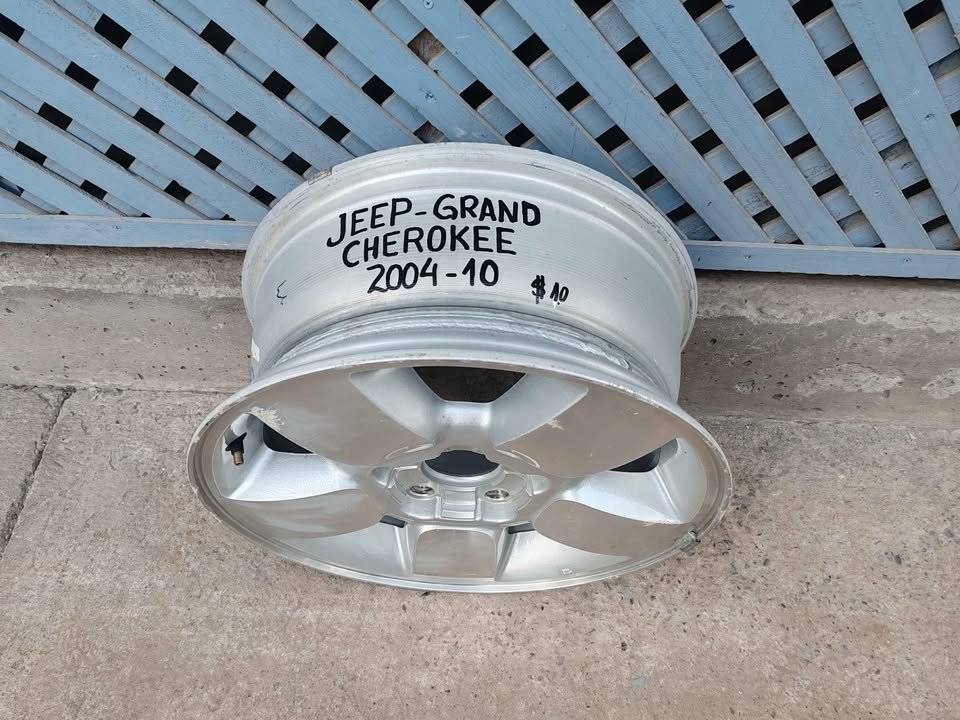 Llanta Jeep Grand Cherokee 2004 - 2010 - Imagen 4